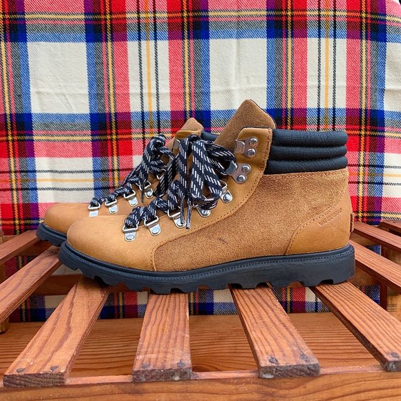 Sorel Ainsley Conquest ankle leather and suede waterproof boots - Picture 8 of 8